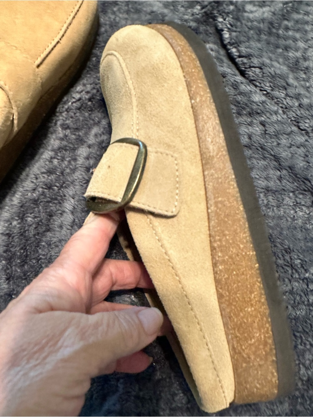 White Mountain Footbeds Beige Suede Buckle Slip-On Shoes for Women size 8.5 - Picture 10 of 12